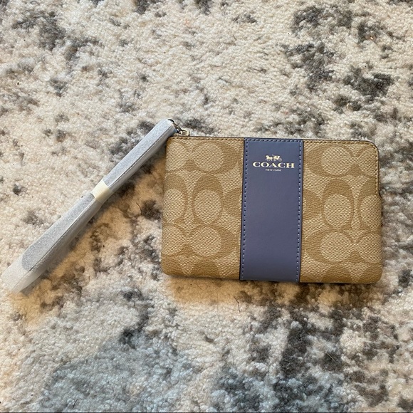 Coach Corner Zip Wristlet In Signature Canvas - Picture 2 of 4